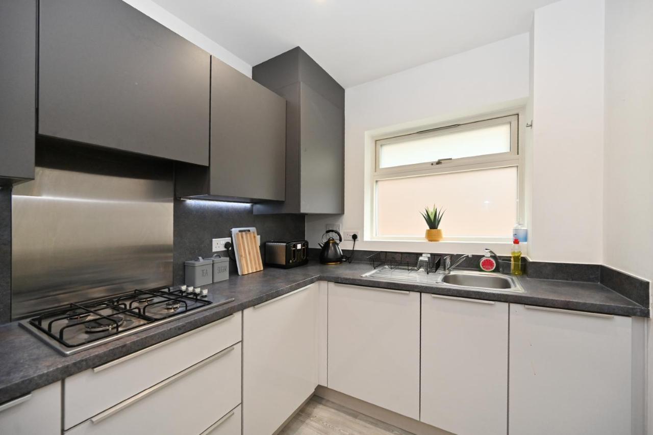 Luxury 2Bedroom - 2Bath - Prime Location - Patio Harrow on the Hill Exterior photo