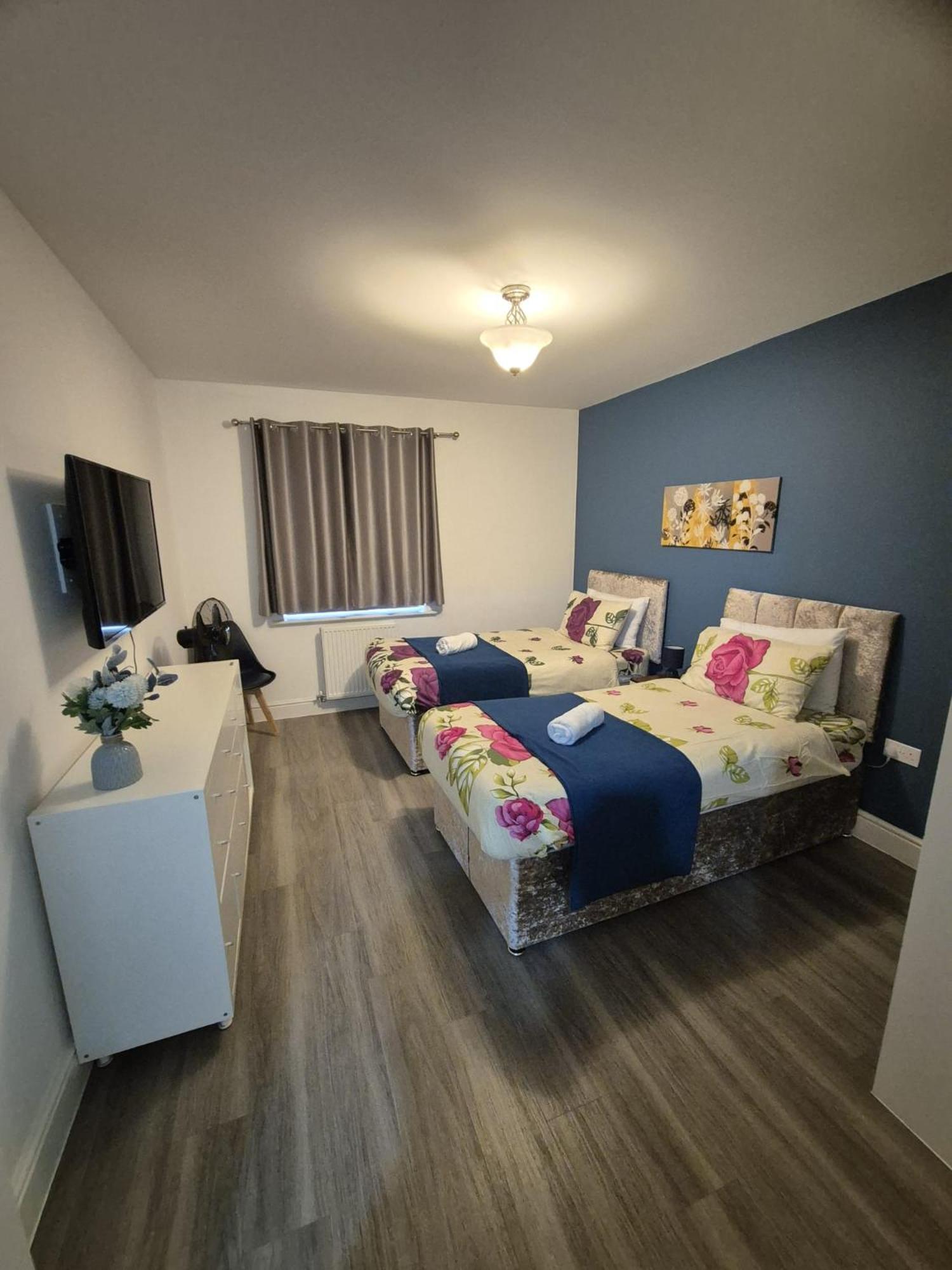 Luxury 2Bedroom - 2Bath - Prime Location - Patio Harrow on the Hill Exterior photo